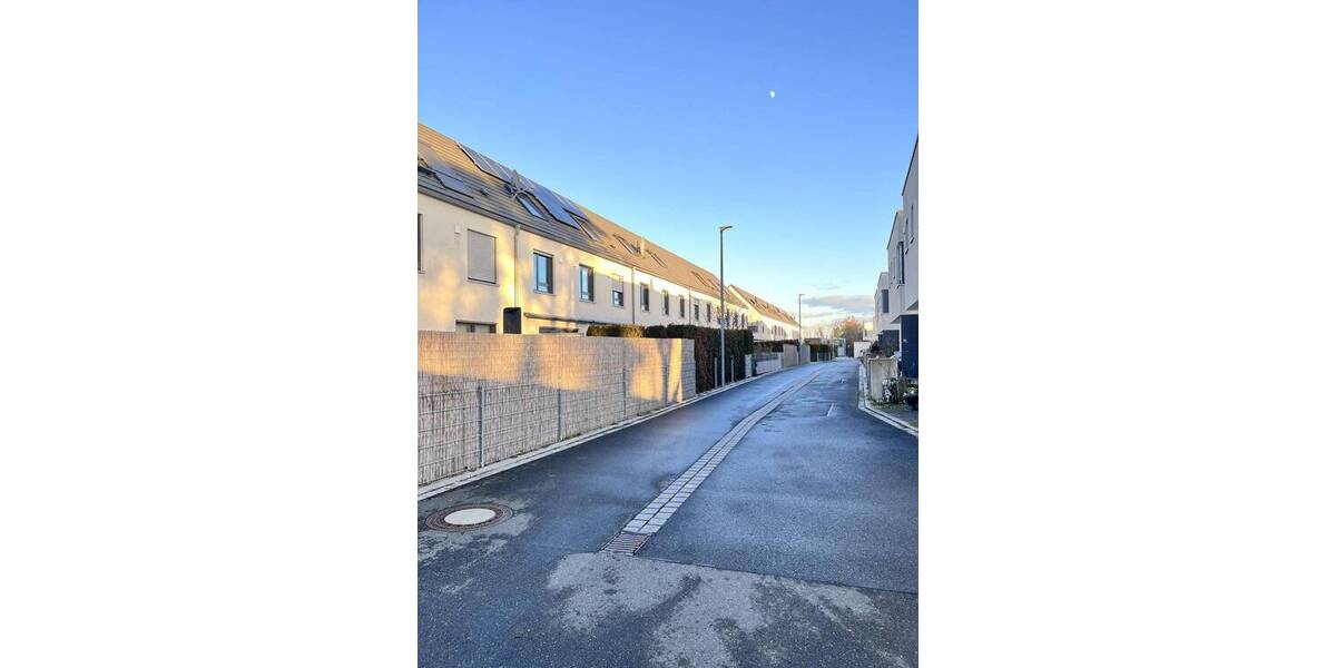 Reihenmittelhaus Fürth Stadeln - 5 Zimmer, 157 m&sup2;, 790.000&euro; | Angebot:26029195