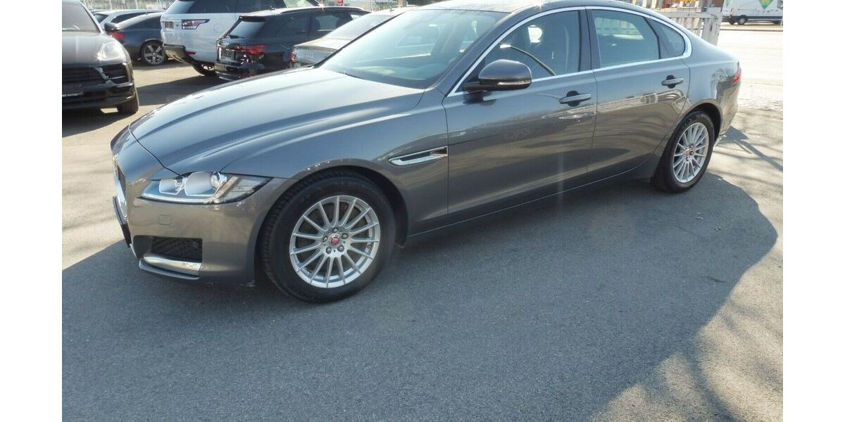 Jaguar XF 118.909 km 14.500 &euro; Fürth 90763