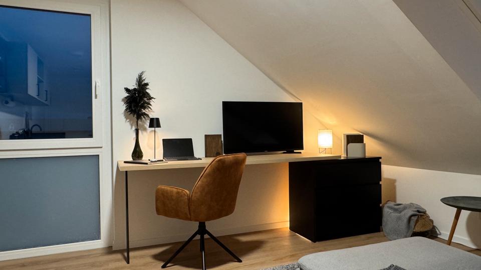 Dachgeschoßwohnung Erlangen Am Anger - 1 Zimmer, 27 m&sup2;, 900&euro; | Angebot:25170209