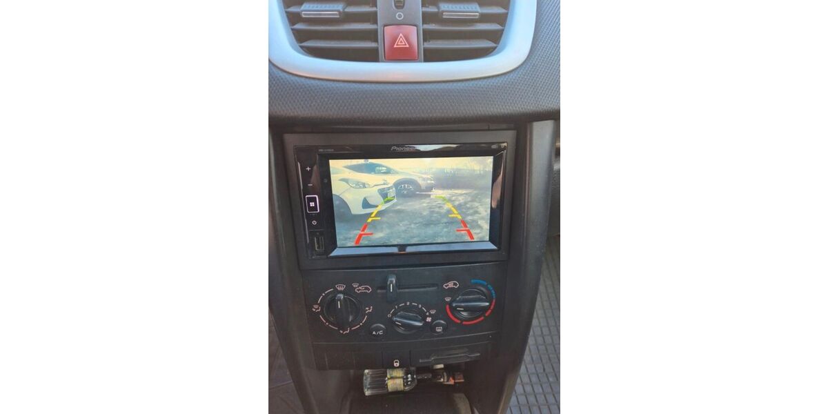 Peugeot 207 126.000 km 2.800 &euro; nürnberg 90441