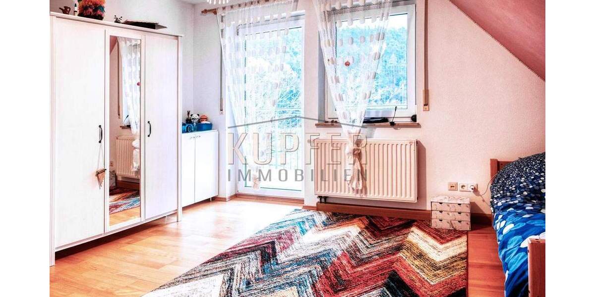 Mehrfamilienhaus, Wohnhaus Gerhardshofen Altenbuch - 9 Zimmer, 231 m&sup2;, 740.000&euro; | Angebot:25727823