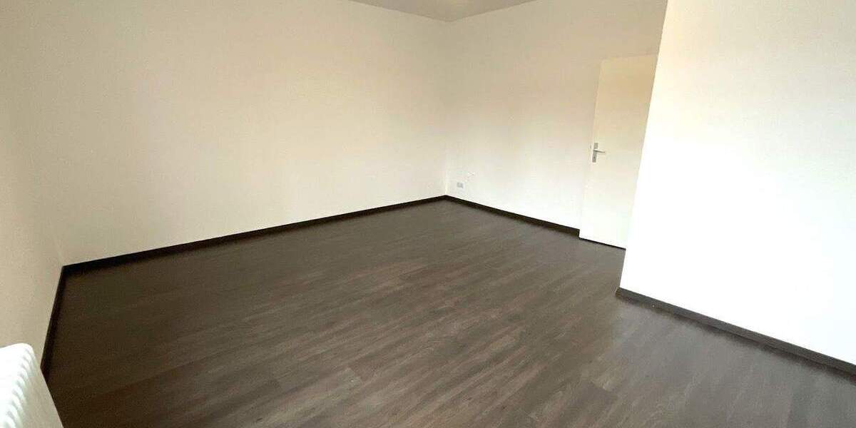 Etagenwohnung Nürnberg Tafelhof - 3 Zimmer, 115 m&sup2;, 1.120&euro; | Angebot:25750279