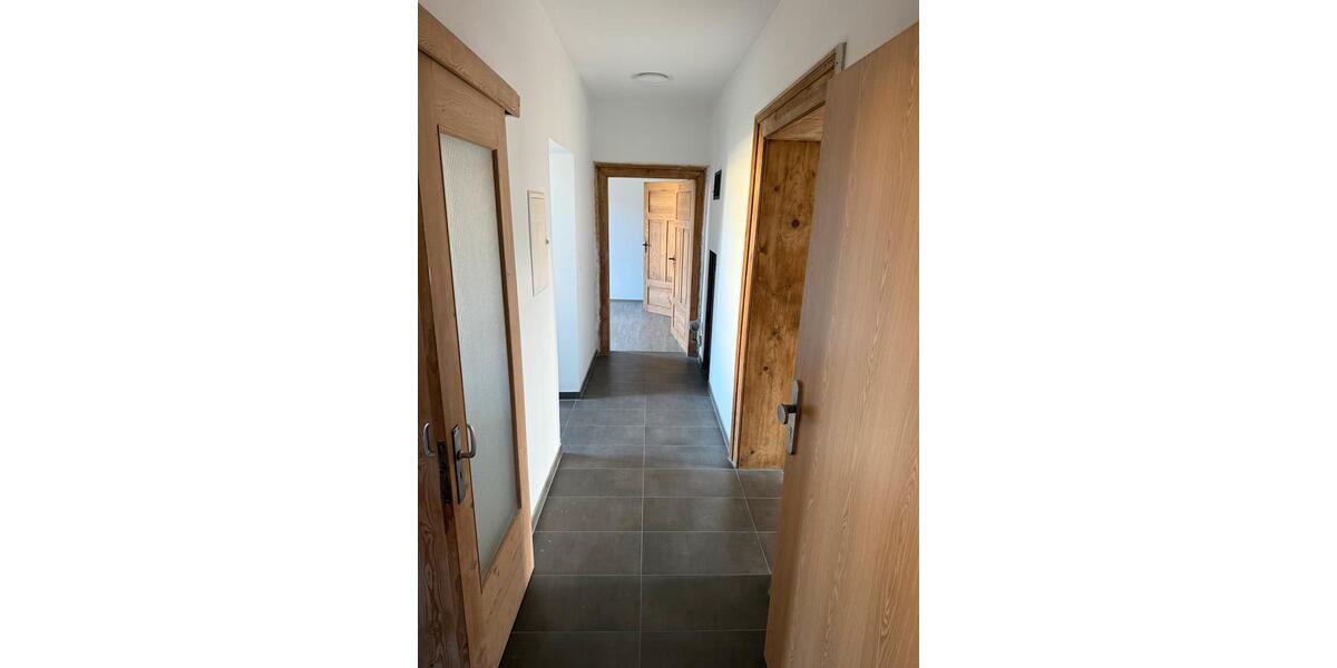 Etagenwohnung Uehlfeld - 3 Zimmer, 66 m&sup2;, 140.000&euro; | Angebot:26019629