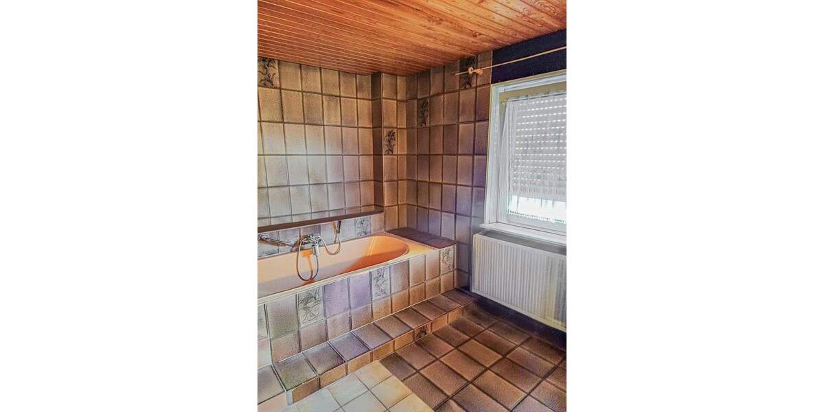 Mehrfamilienhaus, Wohnhaus Cadolzburg - 9 Zimmer, 245 m&sup2;, 655.000&euro; | Angebot:25654284