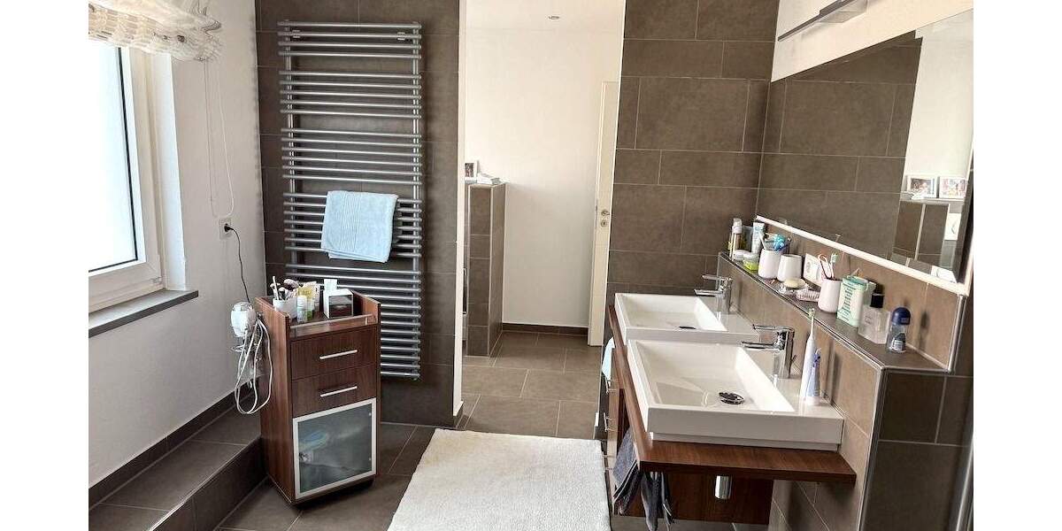 Doppelhaushälfte Neuendettelsau - 5 Zimmer, 173 m&sup2;, 520.000&euro; | Angebot:25744761