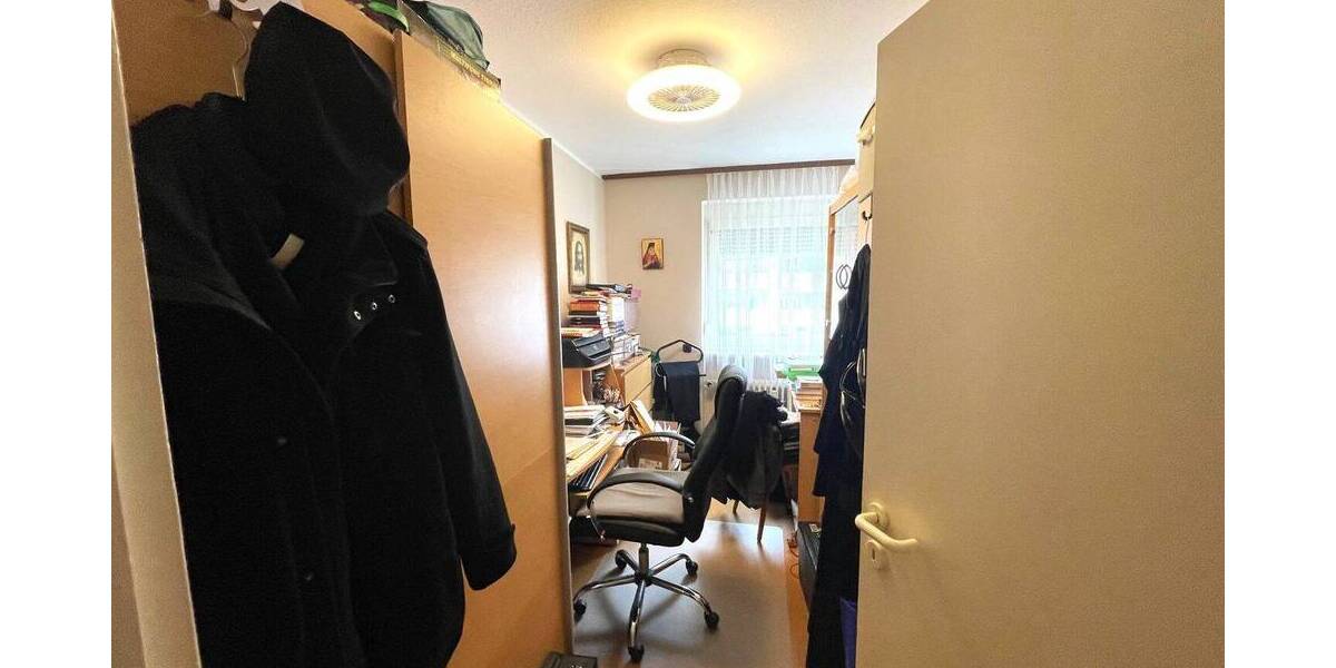 Etagenwohnung Nürnberg Schoppershof - 4 Zimmer, 95 m&sup2;, 250.000&euro; | Angebot:25996007