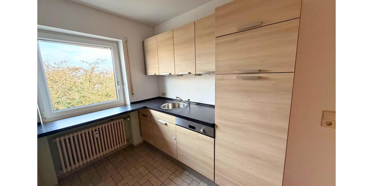 Etagenwohnung Neustadt an der Aisch - 5.5 Zimmer, 120 m&sup2;, 900&euro; | Angebot:25215765