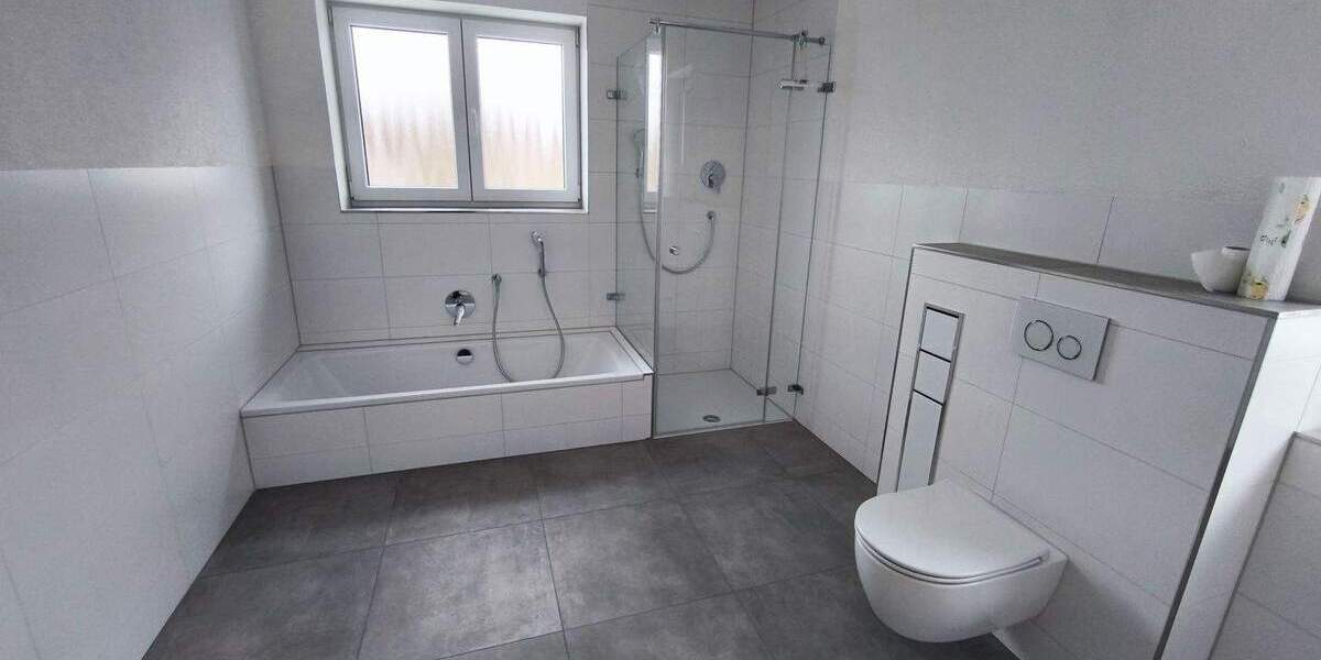 Einfamilienhaus Igensdorf Pettensiedel - 1 Zimmer, 240 m&sup2;, 2.000&euro; | Angebot:25770176