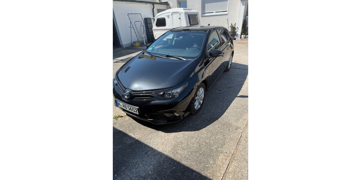 Toyota Auris 35.000 km 15.580 &euro; Nürnberg 90475