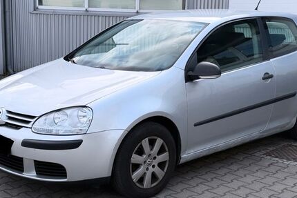 VW Golf 180.000 km 990 &euro; Stein 90547