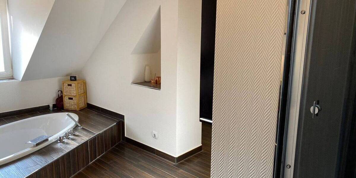 Etagenwohnung Fürth Innenstadt - 4 Zimmer, 164 m&sup2;, 2.000&euro; | Angebot:26894514