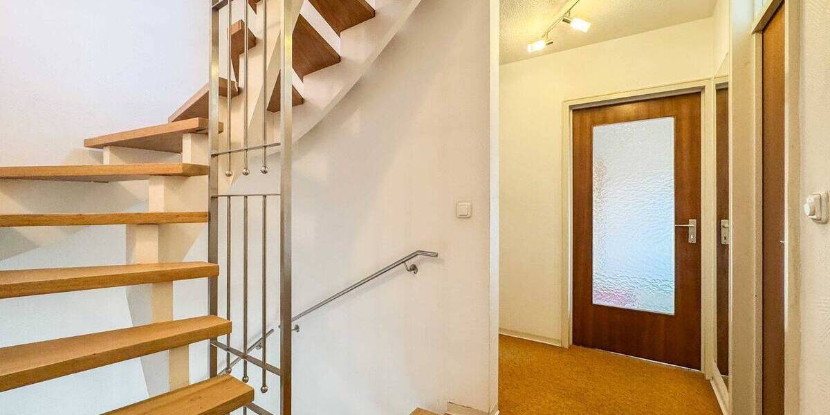 Reihenmittelhaus Nürnberg Laufamholz - 6 Zimmer, 140 m&sup2;, 535.000&euro; | Angebot:26800327