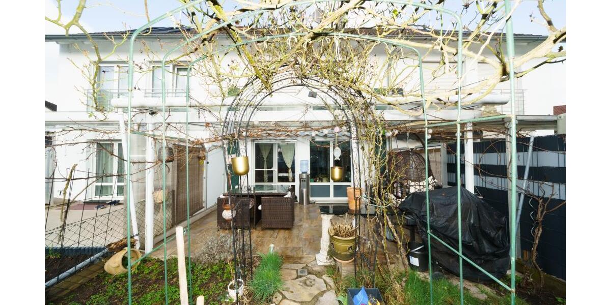 Gepflegtes Reihenmittelhaus in bevorzugter Lage und ruhiger Umgebung - Reihenmittelhaus Nürnberg 10809564000 | Angebot:25806883