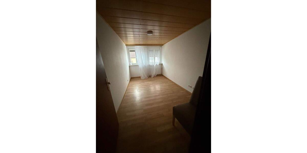 Etagenwohnung Wendelstein - 4 Zimmer, 92 m&sup2;, 1.150&euro; | Angebot:25769109