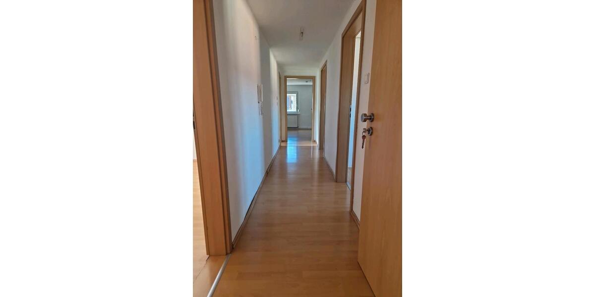 Dachgeschoßwohnung Forchheim - 3 Zimmer, 75 m&sup2;, 800&euro; | Angebot:26637317