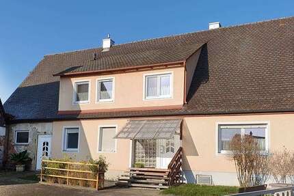 Haus Gerhardshofen - 7 Zimmer, 165 m&sup2;, 369.000&euro; | Angebot:22753440