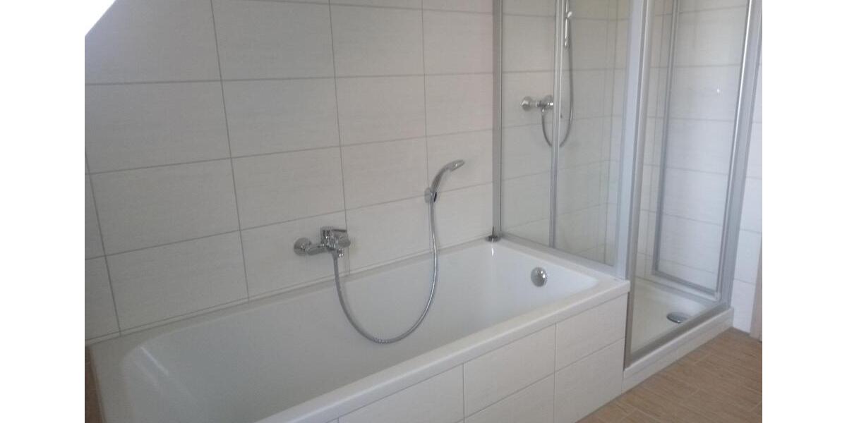 Dachgeschoßwohnung Roth - 3 Zimmer, 60 m&sup2;, 650&euro; | Angebot:26506527