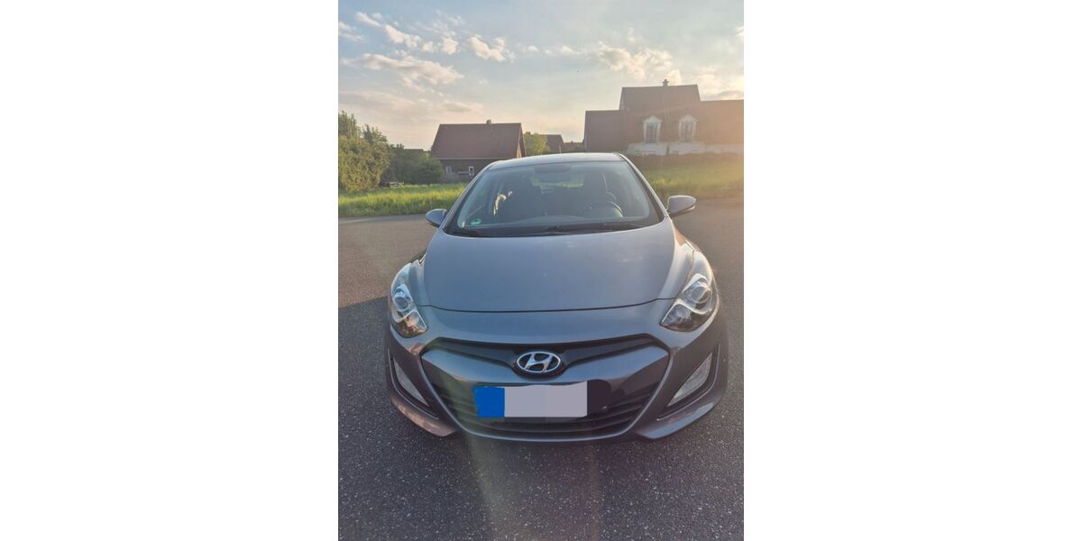 Hyundai i30 127.545 km 7.700 &euro; Höchstadt a.d.Aisch 91315
