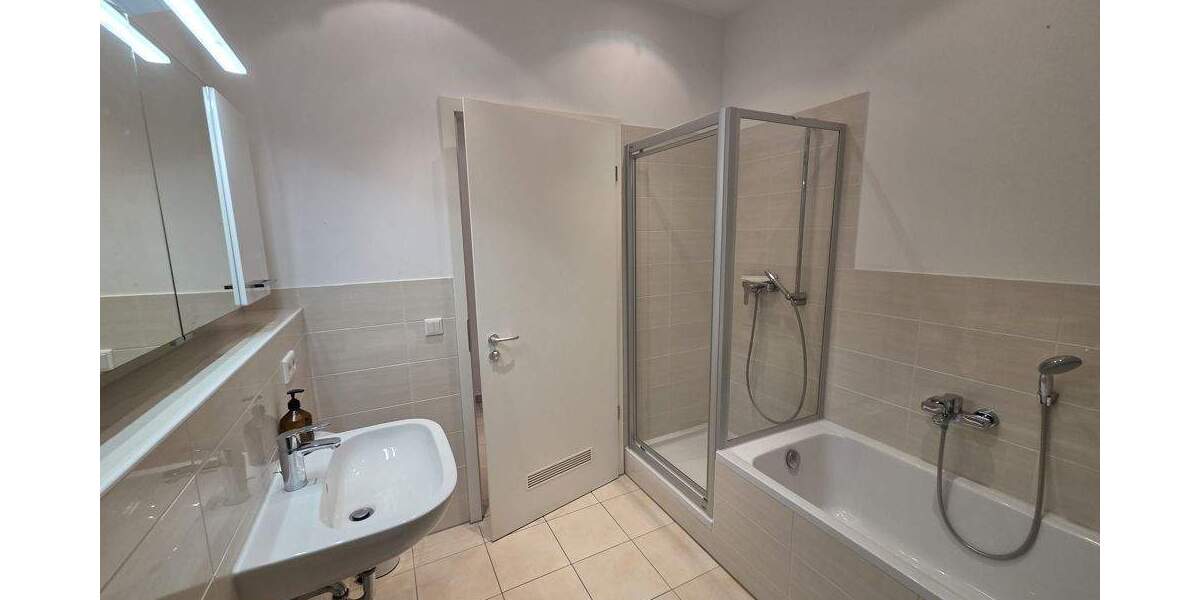 Etagenwohnung Schwabach - 2 Zimmer, 74 m&sup2;, 690&euro; | Angebot:25704233