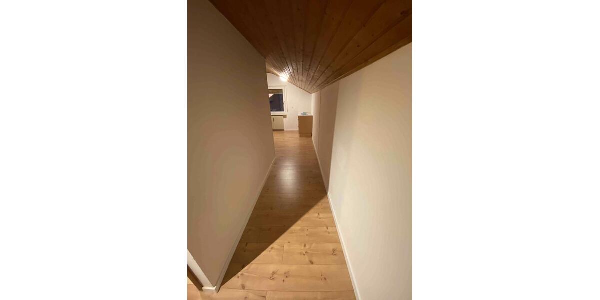 Etagenwohnung Aurachtal - 3 Zimmer, 105 m&sup2;, 900&euro; | Angebot:26022265