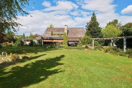 Haus Tuchenbach - 7 Zimmer, 267 m&sup2;, 698.300&euro; | Angebot:25678873