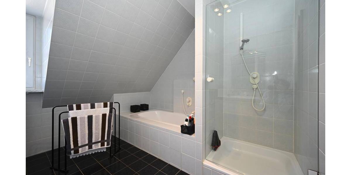 Doppelhaushälfte Feucht Moosbach - 4 Zimmer, 136 m&sup2;, 525.000&euro; | Angebot:26016549