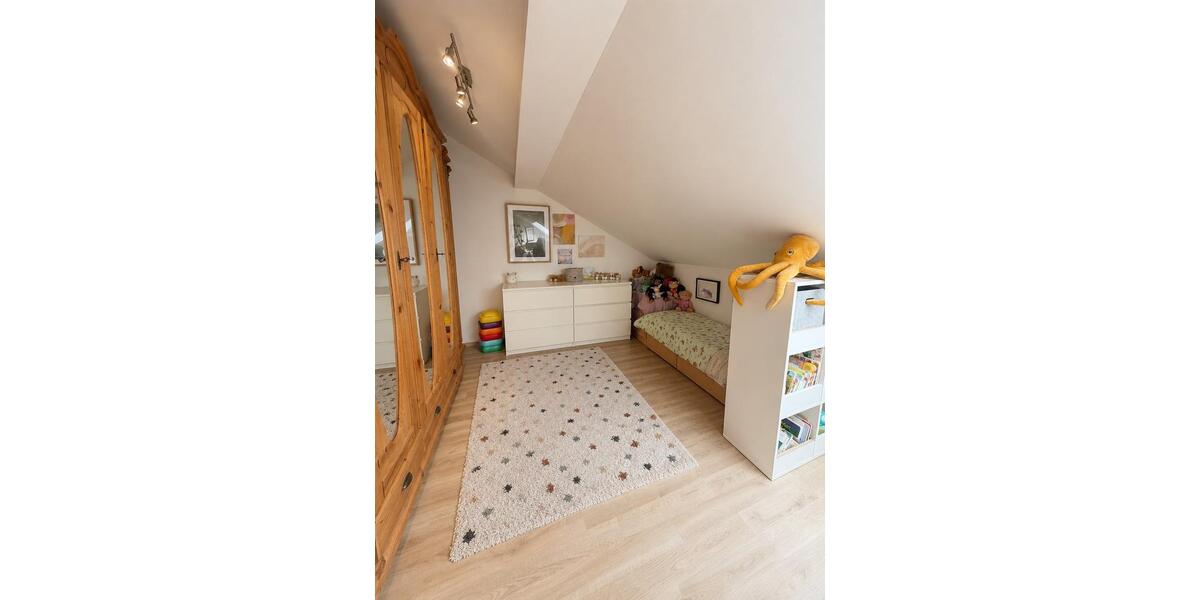 Dachgeschoßwohnung Erlangen Alterlangen - 3.5 Zimmer, 83 m&sup2;, 1.150&euro; | Angebot:27580085