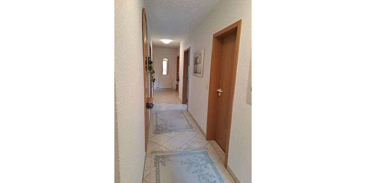 Etagenwohnung Adelsdorf - 4 Zimmer, 90 m&sup2;, 1.040&euro; | Angebot:25741981