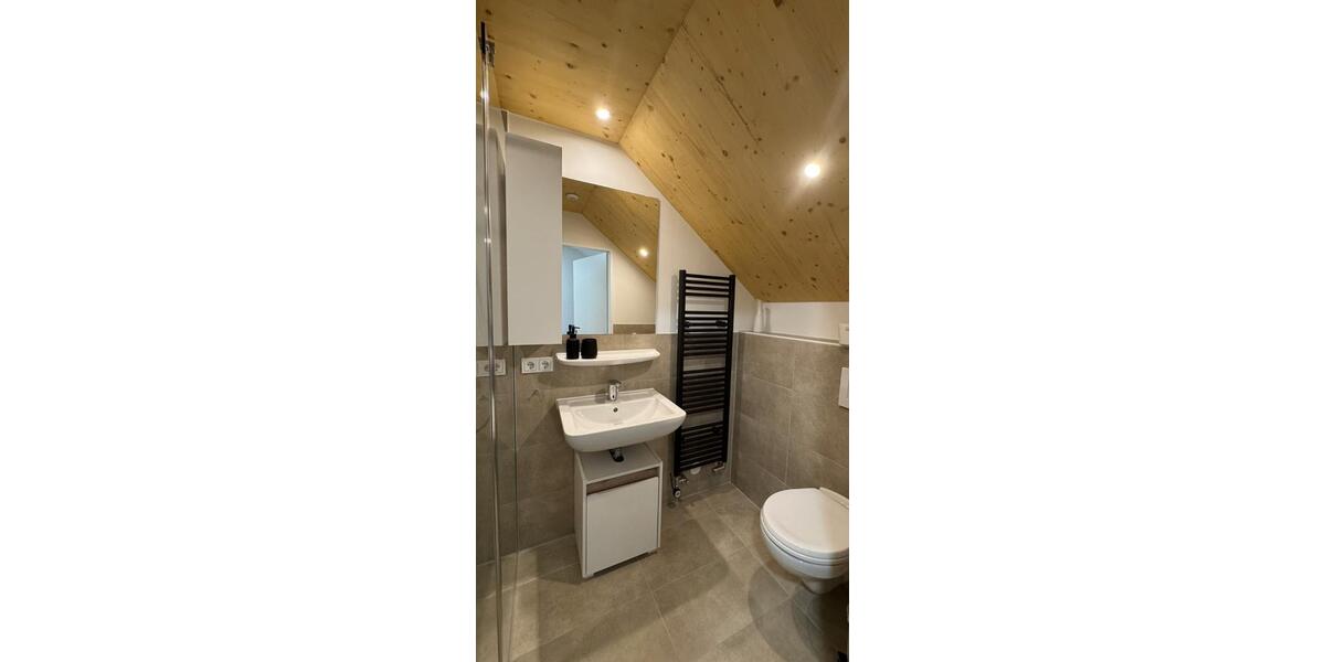 Dachgeschoßwohnung Erlangen Am Anger - 1 Zimmer, 27 m&sup2;, 890&euro; | Angebot:26636873