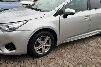 Toyota Avensis 228.000 km 11.750 &euro; Nürnberg 90453