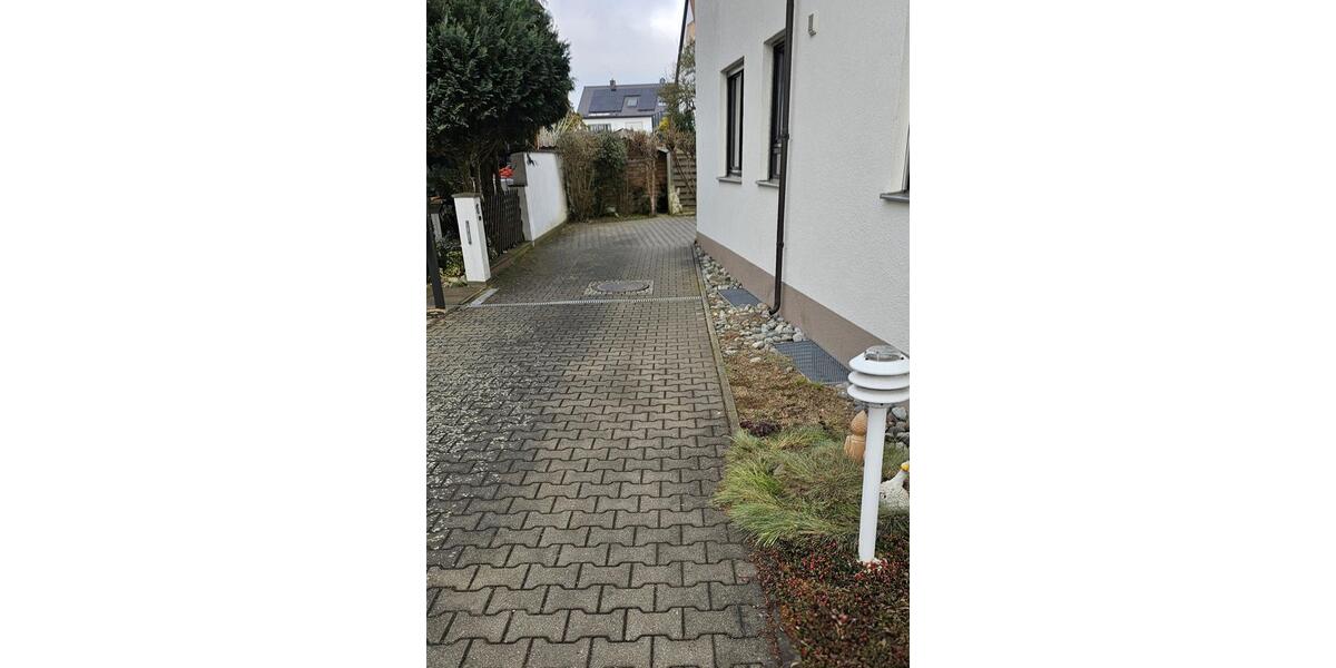 Dachgeschoßwohnung Nürnberg Eibach - 4 Zimmer, 105 m&sup2;, 399.000&euro; | Angebot:24869445