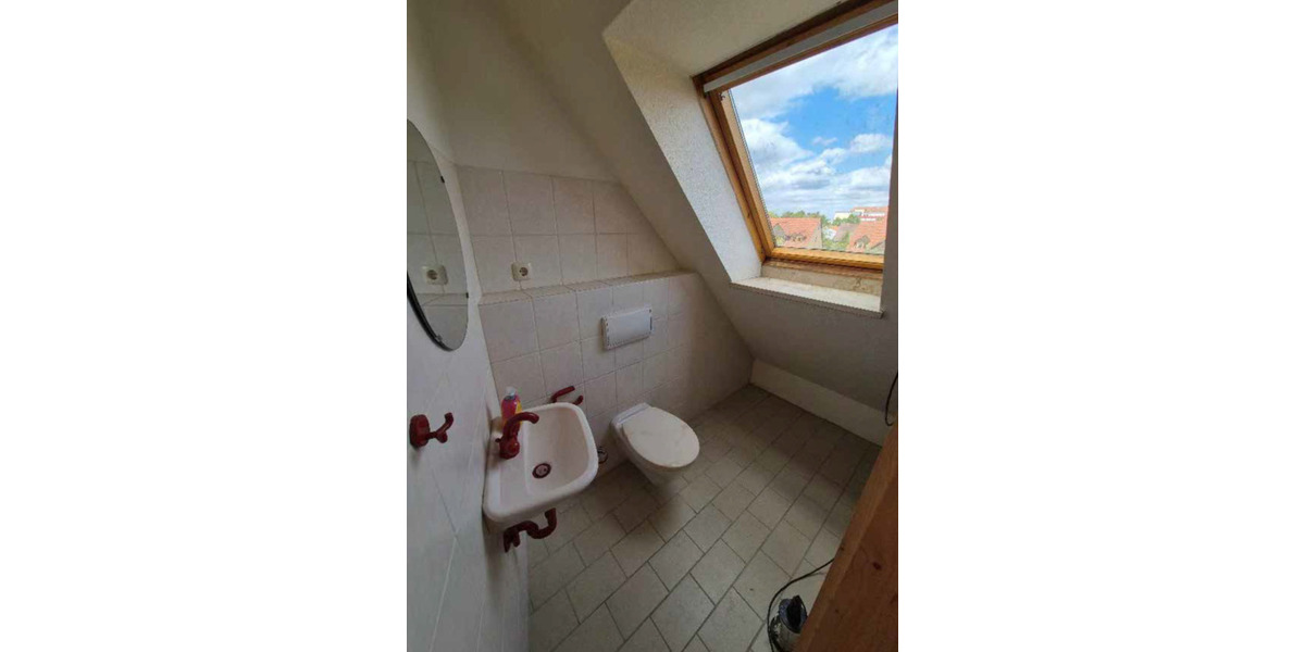 Dachgeschoßwohnung Neuendettelsau - 3 Zimmer, 78 m&sup2;, 231.500&euro; | Angebot:25904077