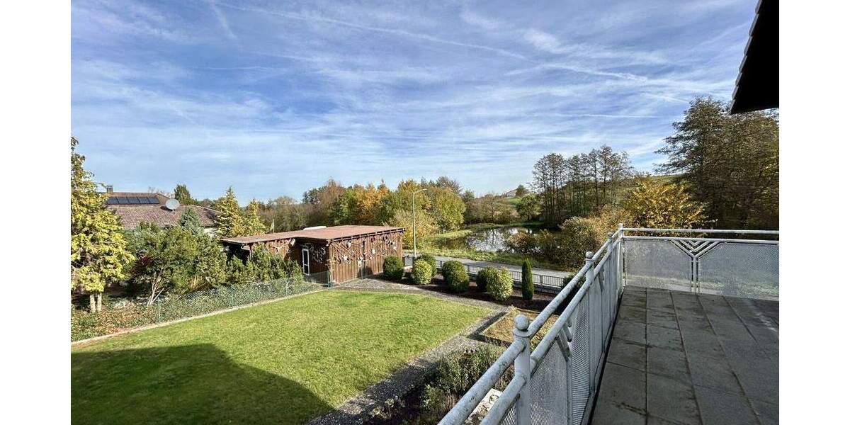 Mehrfamilienhaus, Wohnhaus Adelsdorf/Neuhaus Neuhaus - 6 Zimmer, 179 m&sup2;, 569.000&euro; | Angebot:25701568