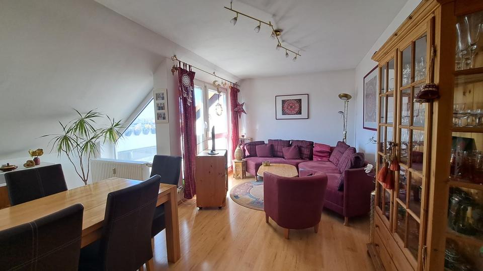 Dachgeschoßwohnung Fürth Altstadt - 2.5 Zimmer, 68 m&sup2;, 248.000&euro; | Angebot:25986517