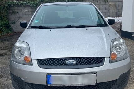 Ford Fiesta 213.312 km 990 &euro; Stein 90547