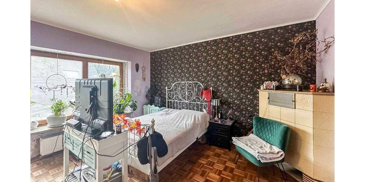 Einfamilienhaus Büchenbach - 8 Zimmer, 238 m&sup2;, 455.000&euro; | Angebot:25775448