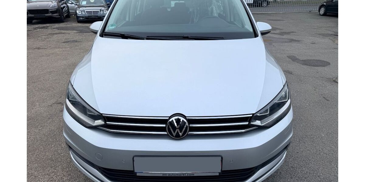 VW Touran 143.700 km 19.300 &euro; Nürnberg 90441
