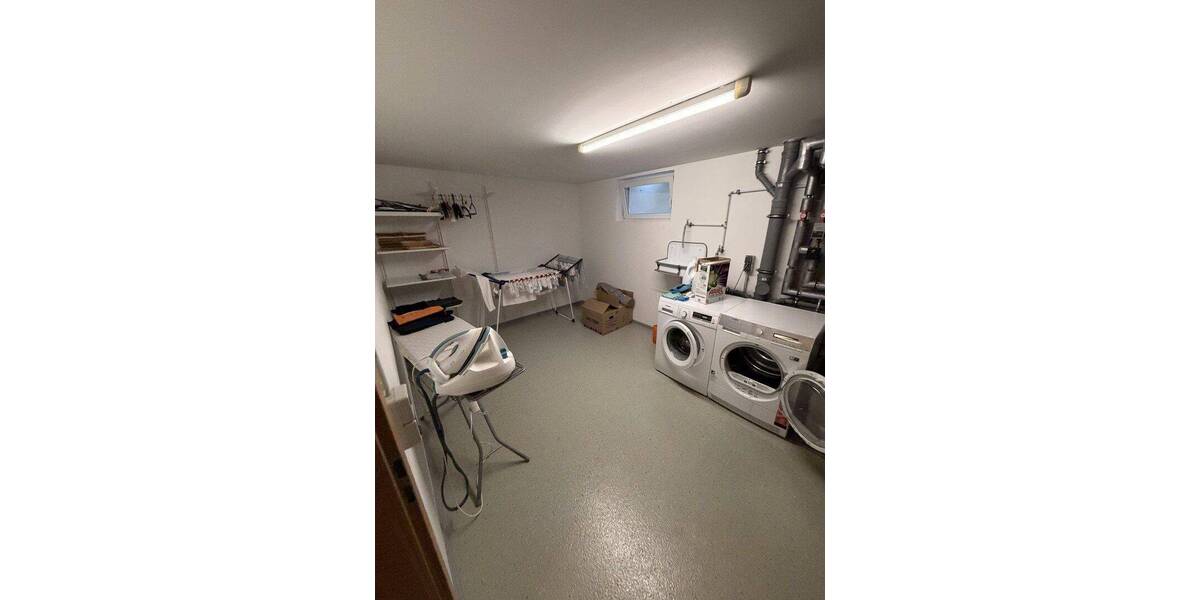 Reihenmittelhaus Feucht - 5 Zimmer, 165 m&sup2;, 2.300&euro; | Angebot:26778559