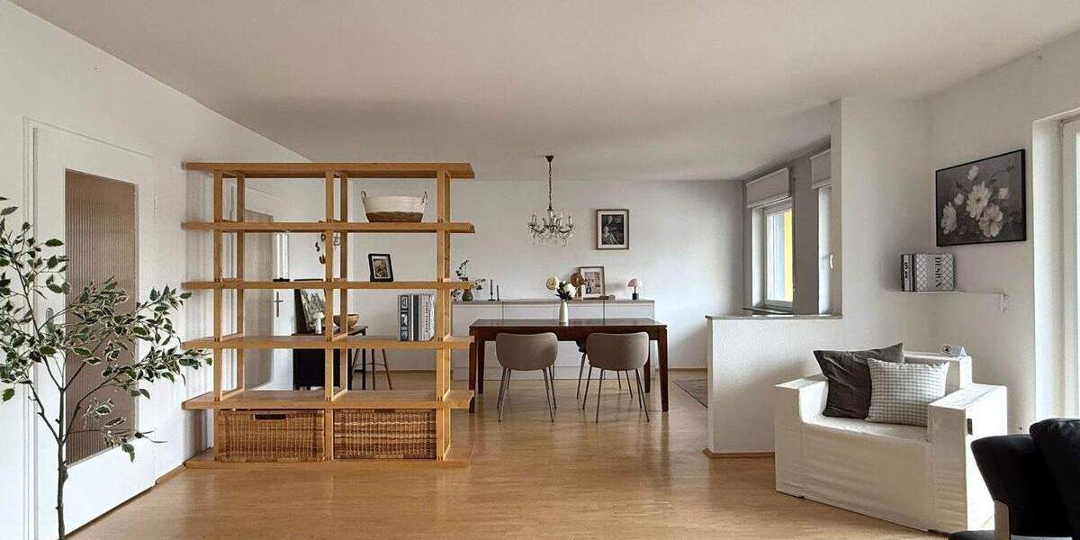 Etagenwohnung Erlangen Innenstadt - 3 Zimmer, 101 m&sup2;, 339.000&euro; | Angebot:25801561