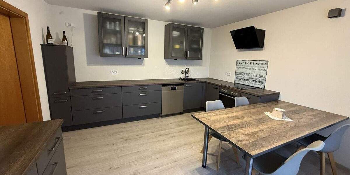 Mehrfamilienhaus, Wohnhaus Marloffstein - 9 Zimmer, 237 m&sup2;, 1.550.000&euro; | Angebot:25696328