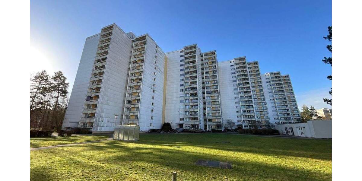 Etagenwohnung Nürnberg Langwasser - 3 Zimmer, 80 m&sup2;, 899&euro; | Angebot:25780095