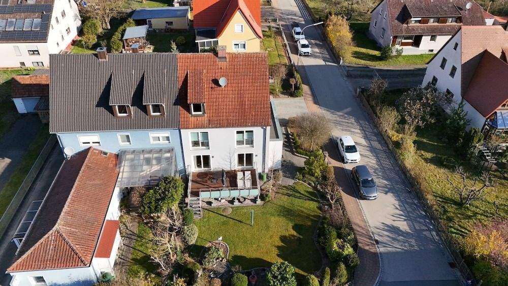 Doppelhaushälfte Neuendettelsau - 5 Zimmer, 173 m&sup2;, 520.000&euro; | Angebot:25744761