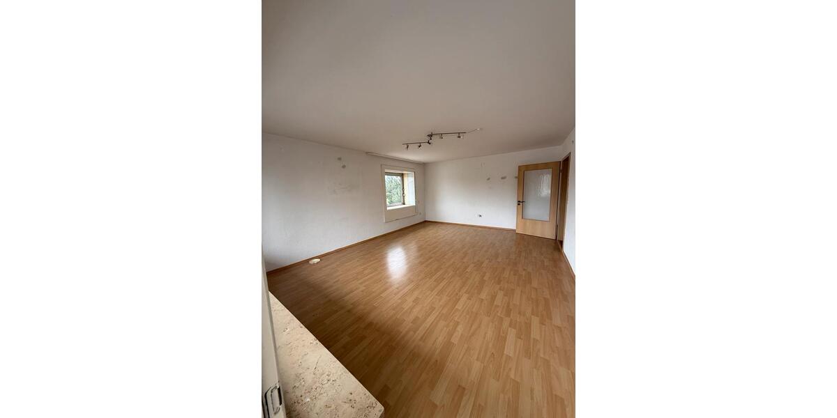 Etagenwohnung Forchheim - 4 Zimmer, 250.000&euro; | Angebot:23082525