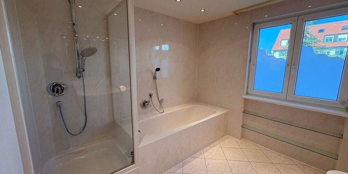 Etagenwohnung Nürnberg Gaismannshof - 4 Zimmer, 145 m&sup2;, 1.950&euro; | Angebot:26644405