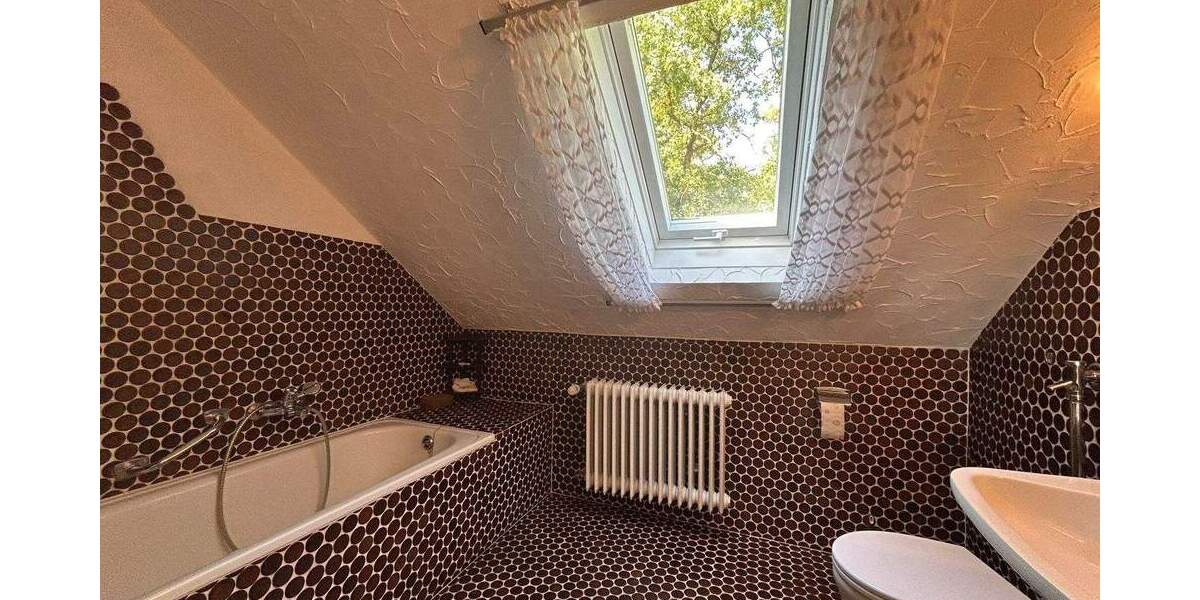 Einfamilienhaus Heßdorf - 7 Zimmer, 173 m&sup2;, 768.000&euro; | Angebot:25671195