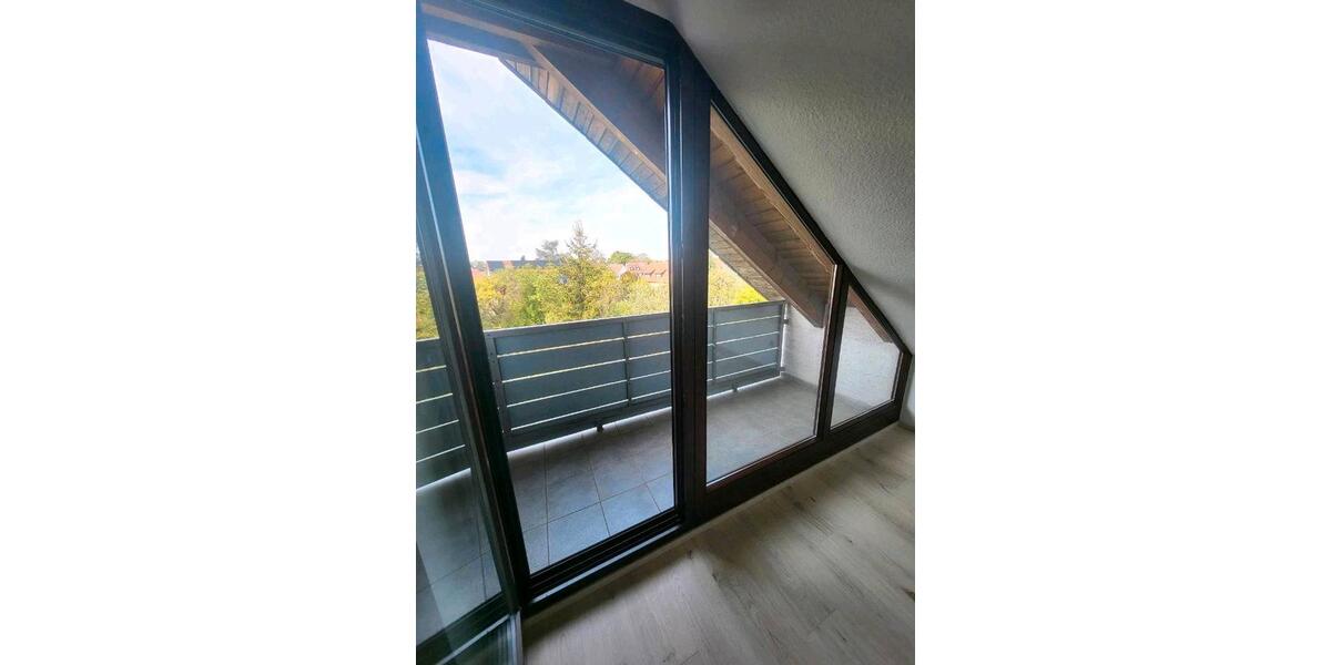 Dachgeschoßwohnung Nürnberg Gibitzenhof - 3.5 Zimmer, 100 m&sup2;, 900&euro; | Angebot:26416477