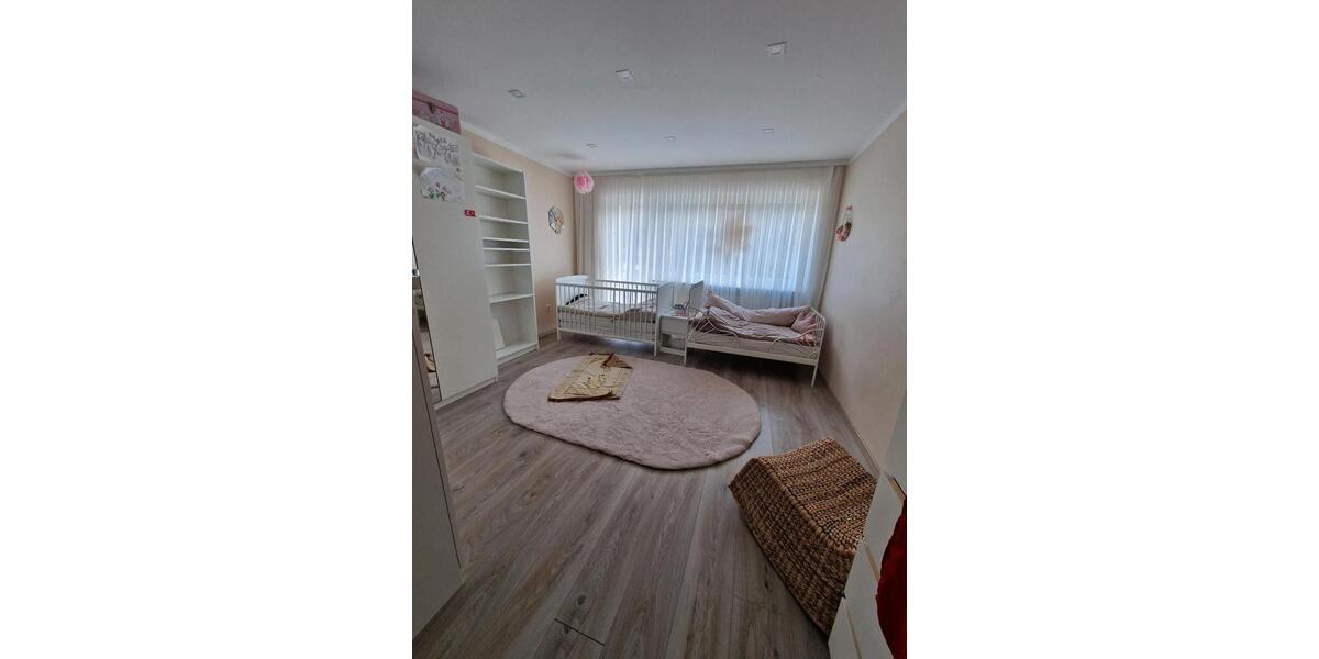 Reihenhaus Schwaig Bei Nürnberg - 5 Zimmer, 140 m&sup2;, 489.000&euro; | Angebot:25968496