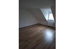 Dachgeschoßwohnung Roßtal - 3 Zimmer, 97 m&sup2;, 990&euro; | Angebot:25350323