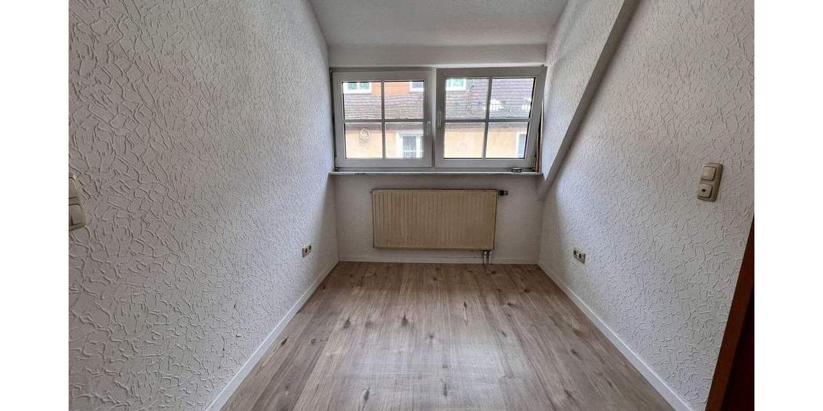 Einfamilienhaus Roth - 3 Zimmer, 110 m&sup2;, 1.200&euro; | Angebot:25667507