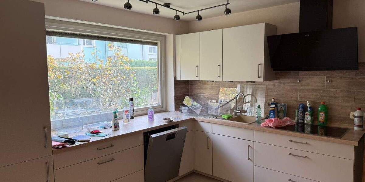 Einfamilienhaus Roßtal-1 Roßtal - 7 Zimmer, 133 m&sup2;, 390.000&euro; | Angebot:25703799